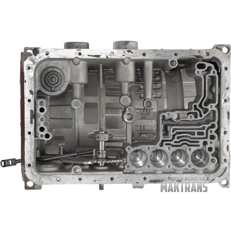Корпус центральный Mitsubishi R4A51 V4A51 / MR263058