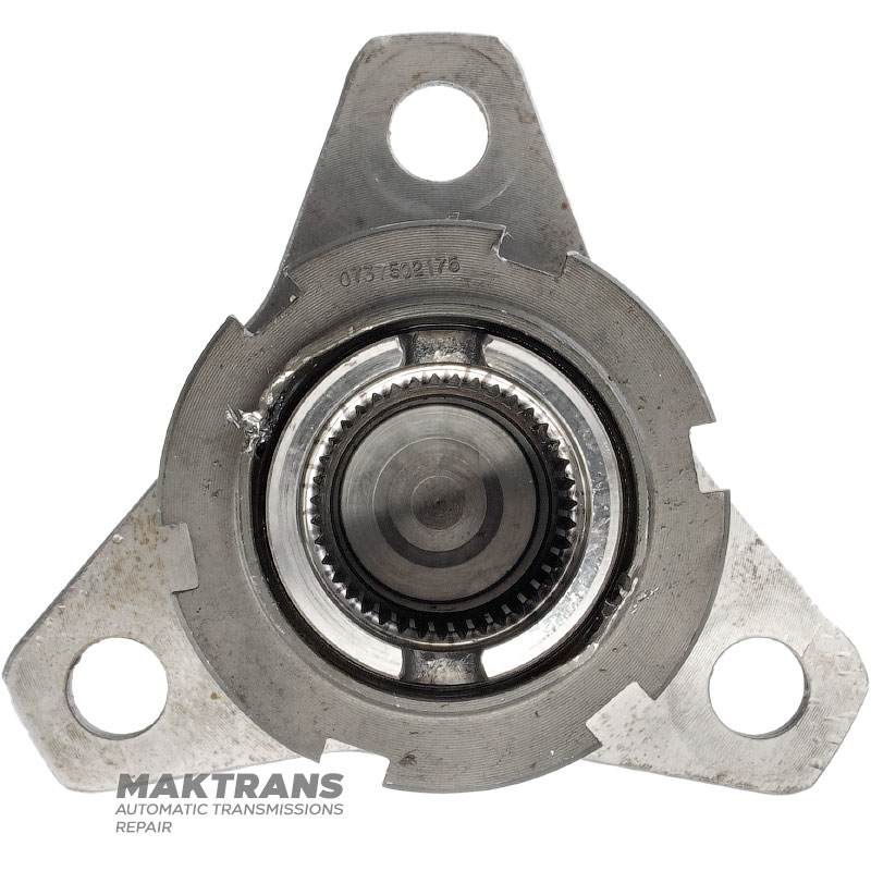 Фланец выходного вала ZF 5HP19 1056414044, 0737502175 — (обшая длина 150 мм, 3 крепежных отверстия (вн.Ø 14.05 мм), 39 шлицев internal)