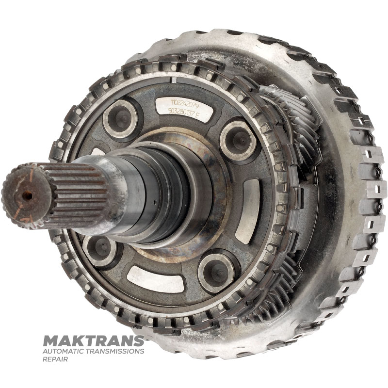 Выходной вал, барабан D Clutch, планетарная передача №4 ZF 8HP70, 1102242079 — общая высота 233 мм, 4 сателлита (37 зубьев), 23 шлица (нар.Ø 30.80 мм, длина шлицев 50 мм), сьемная парковочная шесетрня