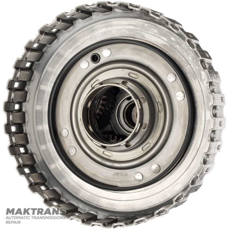 Выходной вал, барабан D Clutch, планетарная передача №4 ZF 8HP70, 1102242079 — общая высота 233 мм, 4 сателлита (37 зубьев), 23 шлица (нар.Ø 30.80 мм, длина шлицев 50 мм), сьемная парковочная шесетрня